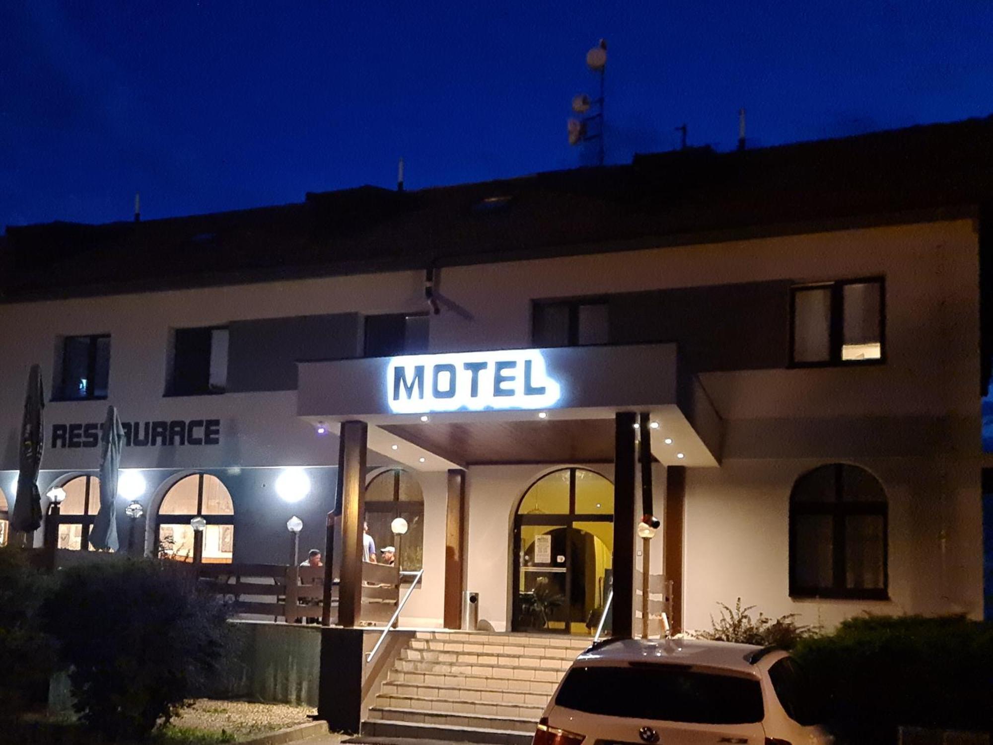 Motel Tosanovice Dolni Tosanovice Exteriör bild